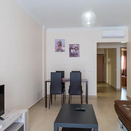 Akisol Vale Iii Apartment